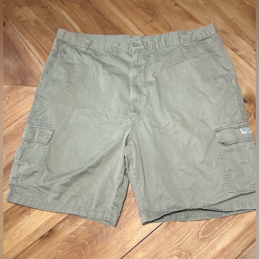 Wrangler Men's Khaki Cargo Shorts Size 48